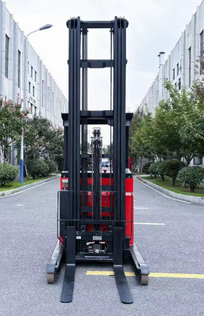 Electric Narrow Aisle Reach Forklift Truck Battery Capacity 25.6 V 400AH 2000 KGS Seated Type Curtis Controller