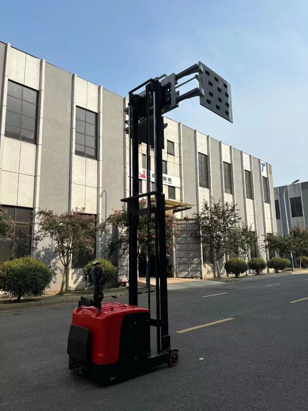 200KG Electric Forklift Truck for Clamping Carton or Wooden Case 4000mm Lifting Height