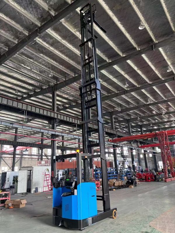 Forward Moving Forklift Rated Load 2 Tons 2000 KG With AC Drive Motor And 13500 Mm Lifting Height