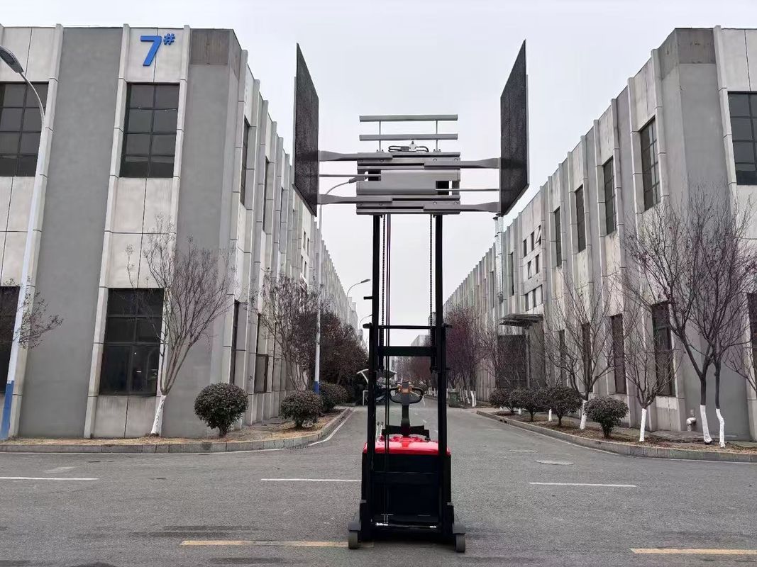 Electric Balanced Forklift with Refrigerator with Clip Non Standard Model Clamping Weight 400 kg